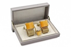 Swank Designer Signed Yellow Thermoset Gold Plate Mesh Cufflinks Tie Tac Set