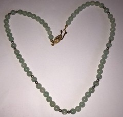 Natural Green Jadeite Jade Bead 16” Necklace Gold Tone Clasp