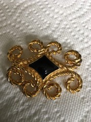 Vintage 2-1/4″ Gold Tone Pin Brooch Costume Jewelry ZZ-17
