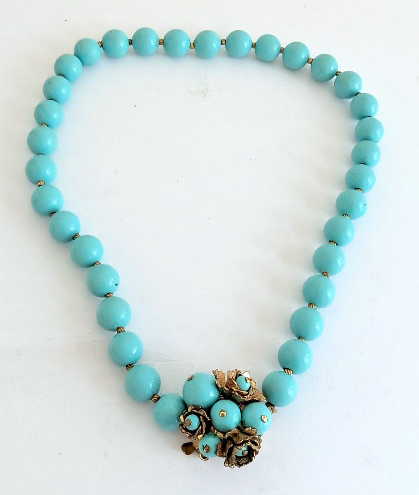 Beautiful Vintage Turquoise Blue Beaded Necklace w/ Ornate Cluster Clasp