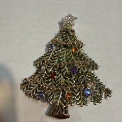 2008 Vintage Avon Christmas Tree Pin In Box Ship 5.00 2C