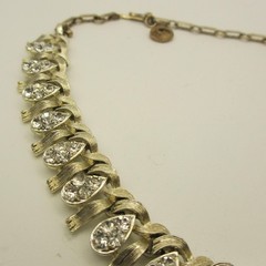 Vintage Lisner Necklace Rhinestone Gold Tone Statement 16 Inch ONE MISSING STONE