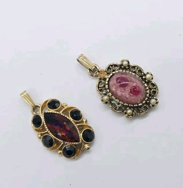 Sarah Coventry Pendant Lot of 2 Gold Tone VINTAGE 1.25 in Estate