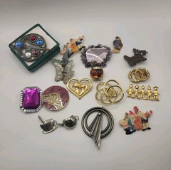 17 Piece Lot Vintage Brooch Pins Mixed Media Unisex