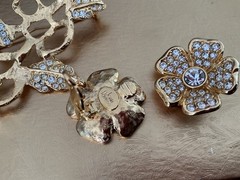 JOAN RIVERS Duet Convertible Flower Crystal Pin Brooch & Clip-on Earrings DsVa