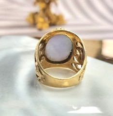 Vintage 14K Yellow Gold Lavender Jade Wide Gold Statement Ring