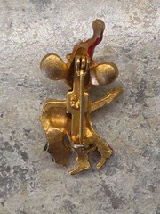 Vintage Christmas Mouse Brooch Pin Gold Tone Enamel Red Eyes 1.25″