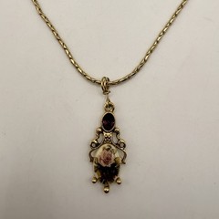 Vintage 1928 Gold Tone Rose Pendant Necklace Amethyst Purple Rhinestone