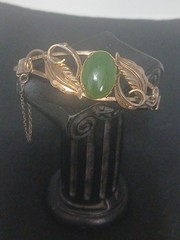 SORRENTO VERMIEL Sterling Silver green Jade filigree leaf motifs hinged bracelet