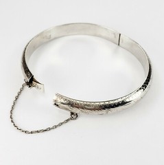 Vintage Sterling Silver 925 Hinged Bangle Bracelet Signed FAS with Safety Chain