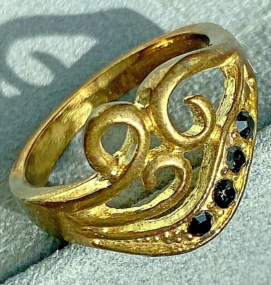 Vintage Black Crystal Rhinestones Openwork Swirls Scrolls Climber Ring Size 7.75