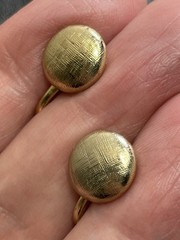 Vintage Textured Small Round Gold Tone Screw Back Earrings