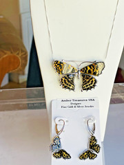 Butterfly Genuine Baltic Amber Necklace Vintage Egg Yolk Butterscotch Polish 老琥珀