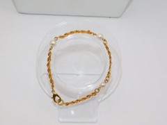 C410-VINTAGE BRACELET~GOLD TONE/TWISTED CHAIN/FAUX PEARLS~7″ LONG
