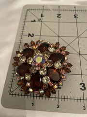 Vintage Gold Tone Root Beer RHINESTONES BROOCH AB & Clear W/CLIP ON EARRINGS