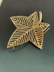 Vintage signed BSK gold tone yvy leaf brooch