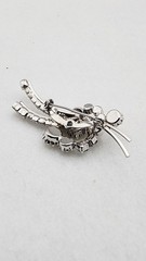 Vintage Rhinestone pronged brooch 2.5″