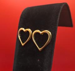 Vintage Gold Tone Heart Stud Earrings Perfect For Your Valentine (7/8 inch)
