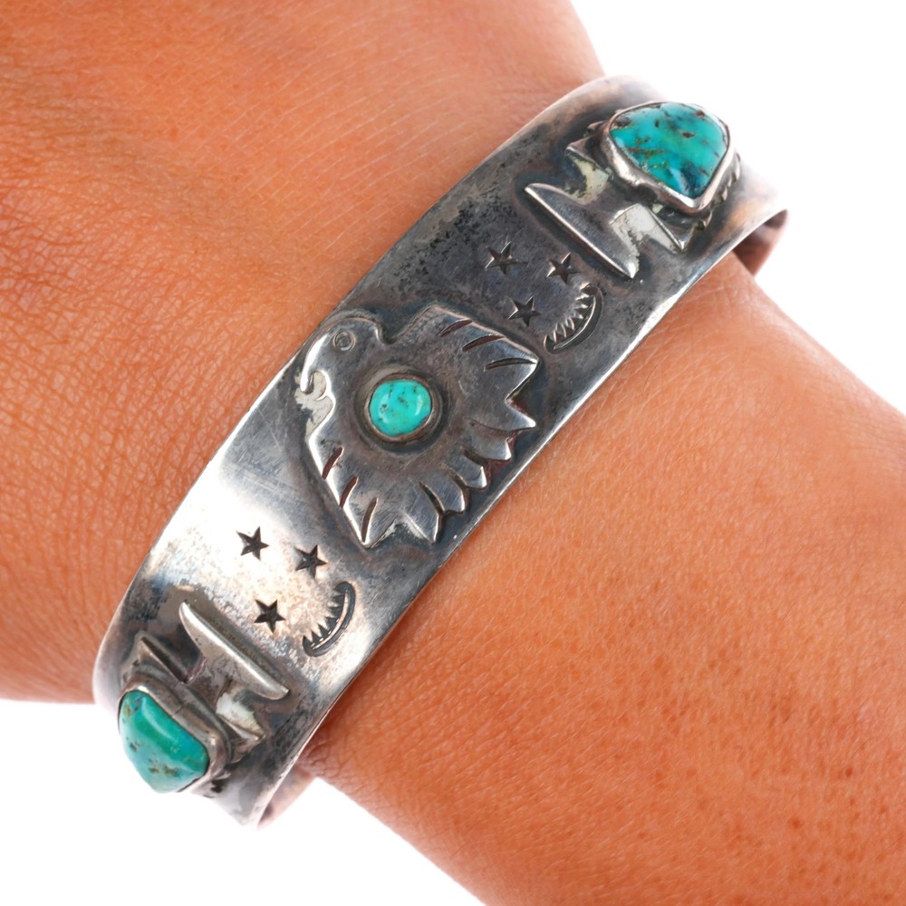 6.5″ c1940 Fred Harvey era sterling silver thunderbird/arrowheads cuff bracelet