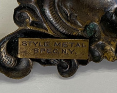 UNUSUAL VINTAGE STYLE METAL SPEC NY BLUE STONE CENTER DECORATION PIECE