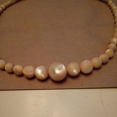Vintage Graduated Mother of Pearl Shell Bead Necklace Silk Strung
