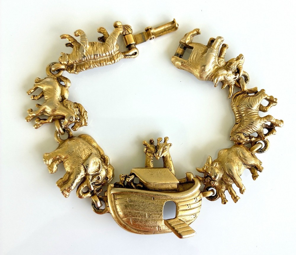 Vintage signed AJC Noah’s Ark gold tone link bracelet animals 7 inches