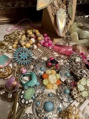 Pretty Junk Jewelry Lot Vintage And Modern Mix 9 1/2 Lbs. For Repurpose Or Craft