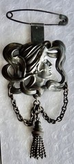 aRT NOUVEA ANTIQUE JEWELRY PIN ELITE WM LUKEY SILVER PLATE LARGE BROOCH neocurio