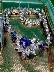 Vintage High-End Rich Rhinestones Clear & Amethyst Sparkling Stones Necklace