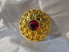Vintage Lady Remington Round Brooch Gold Tone With Faux Red Gem