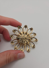 Large Gold Tone Starburst Rhinestone Brooch Clear Crystal Statement Pin Unsigned
