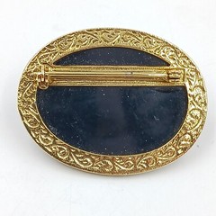 Oval Gold Tone & Black Faux Stone Textured Metal Brooch Pin Unique Vintage Nice