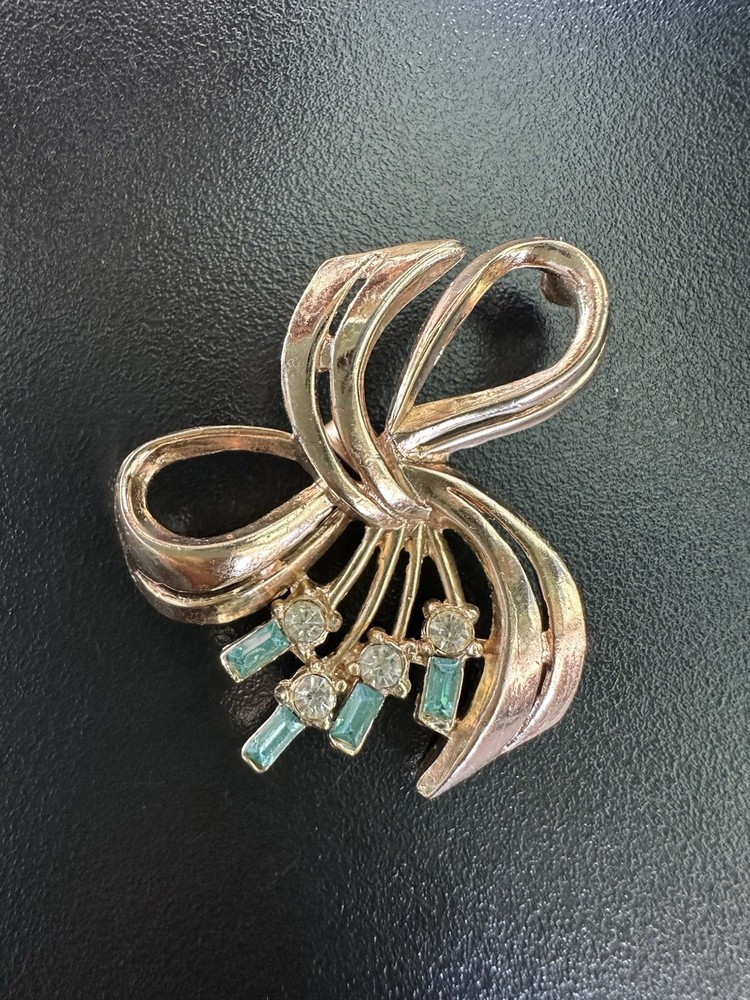 Vintage Gold Wash metal Blue/Teal glass Rhinestones Floral Flower Pendant