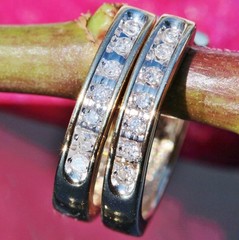 10k yellow gold earrings 0.20ct diamond 0.66″ hinged hoop vintage 2.9gr N26154B