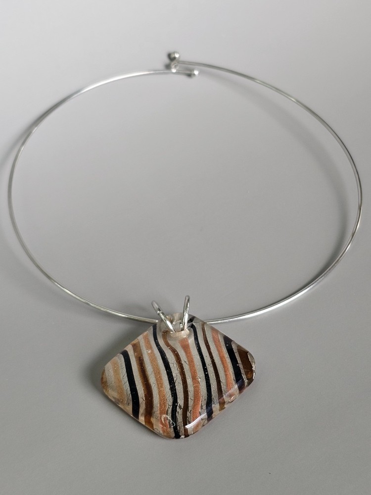 Vintage Wire Collar Choker Art Resin Striped Pendant 90s Boho Jewelry Y2K