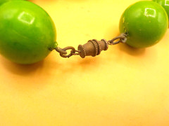 Beautiful Boho Chic vintage Green lucite plastic beads chunky necklace