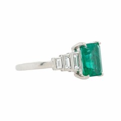 Vintage Lab Created Diamond with Emerald In wedding For Her 925 Silver Ring