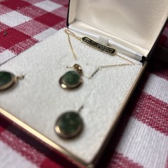 Lady Coventry 12 kt gold filled Jade pendant and screw earrings in original box
