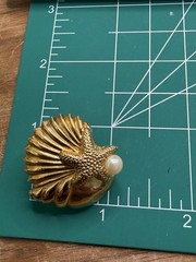 Gold Tone High Quality Avon Clip Earrings Starfish & Faux Pearl Good Quality