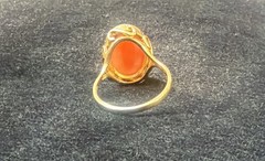 Vintage 14k gold and Solitaire Cabachon “Angel Skin” coral ring 7 -1/4
