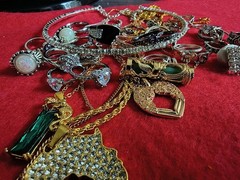 44-Piece Estate Jewelry Collection – Mixed Fashion Jewelry – Rings, Necklaces