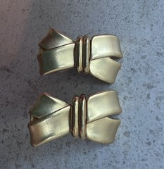 Vintage Matte Goldtone Hinged Drop Clip On Earrings X Design Unique C7