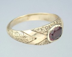 Pretty Antique Victorian Solid 9K Gold Garnet Floral Scroll Band Ring Size 5.25