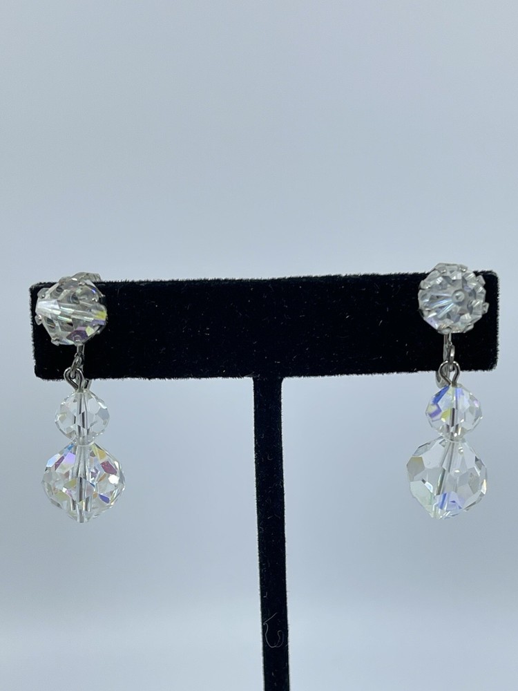 Vintage Aurora Borealis dangle lever back Earrings graduated silver tone 1″