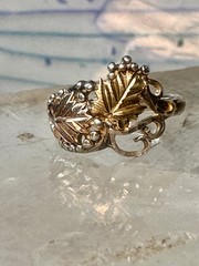 Black Hills Gold ring size 5 leaves band sterling silver women