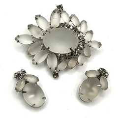 Frosted Satin Glass Brooch Earrings Set Silver Tone Vintage