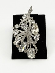 Vintage Eisenberg Original Clip W/ Clear Rhinestones