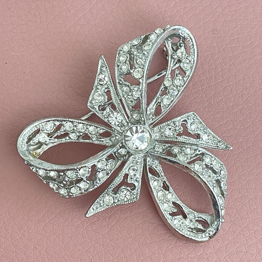 Vintage Hattie Carnegie Bow Rhinestone Brooch Signed 1.5 Inches