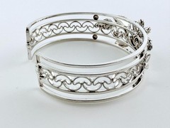 Vintage Krementz Silver Tone Metal Floral Design Openwork Cuff Bracelet 6.75 In