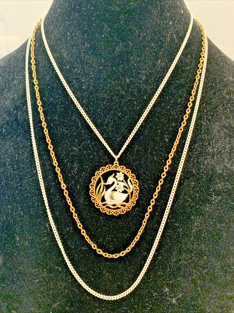 SHP EXCL Pendant Necklace Triple Strand Swan White Gold Tone Vintage Stan Home